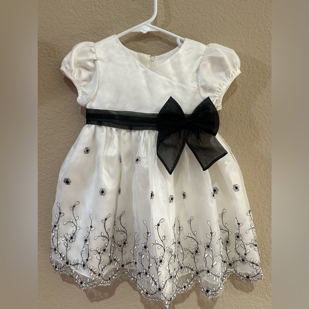 Bonnie Baby Girl Dress size 24M